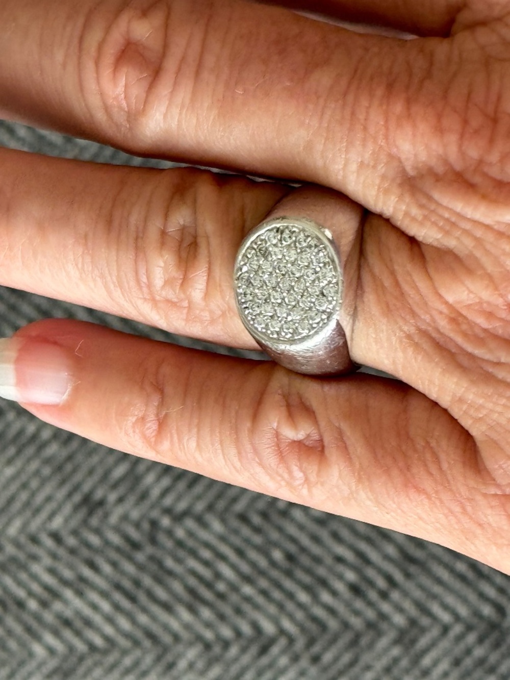 TIFFANY RING KNOCKOFF, PURCHASED IN ROME - Picture 4 of 15